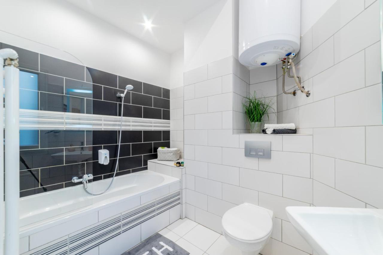 Real Apartments Anker Budapest Ngoại thất bức ảnh