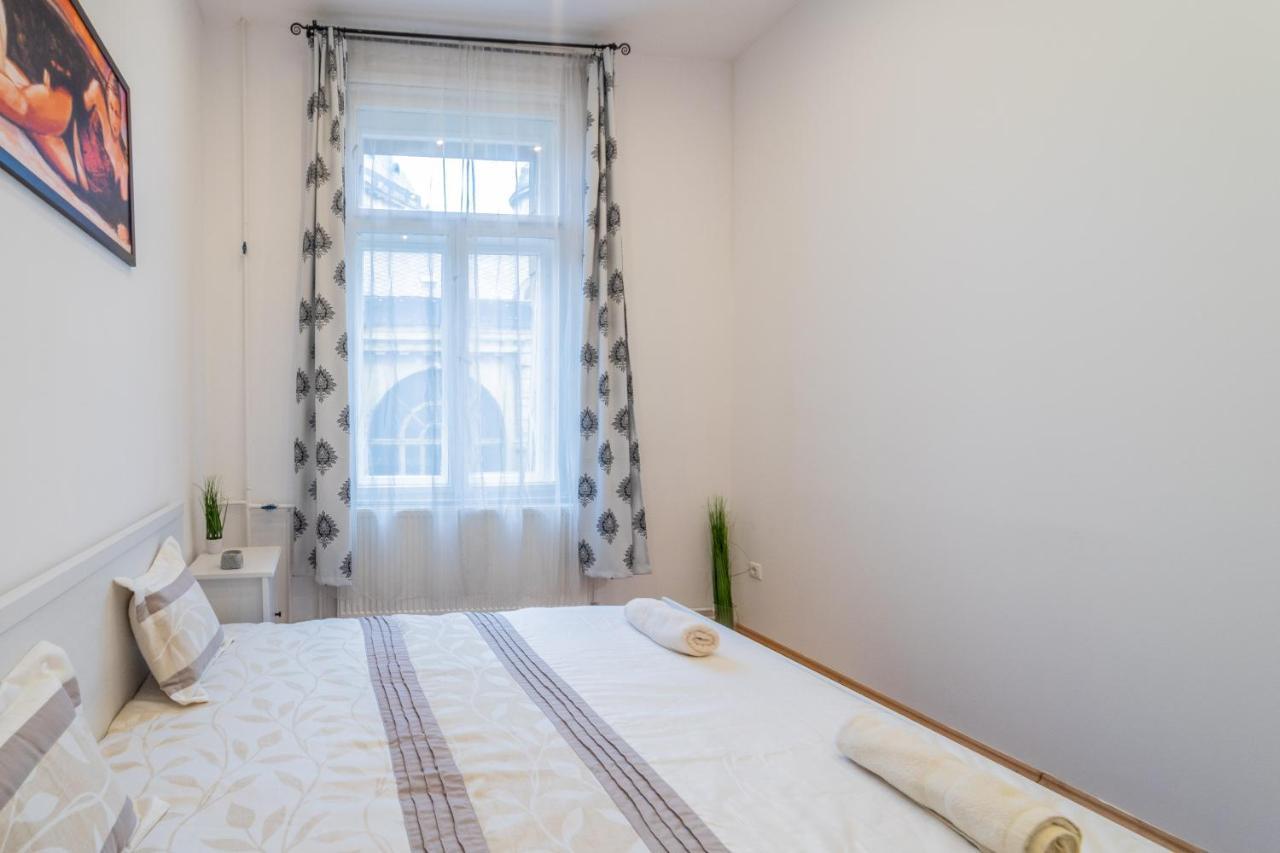 Real Apartments Anker Budapest Ngoại thất bức ảnh